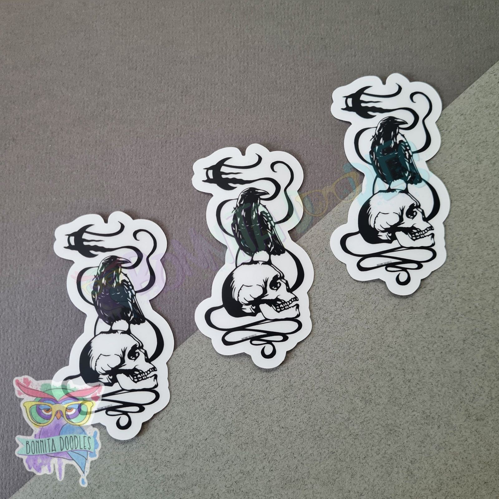 Raven Skull | Medium vinyl sticker